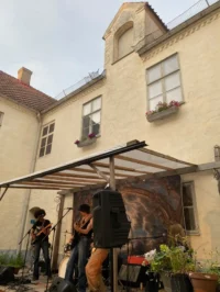 Open mic night för trubadur-aspiranter och Singer/songwriters